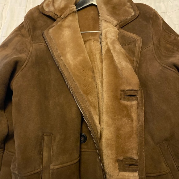 Fur Coat - Picture 3 of 6